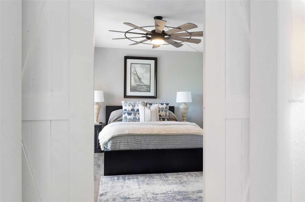7430 Sunshine Skyway Lane S, Unit 405, Saint Petersburg, FL 33711 Photo