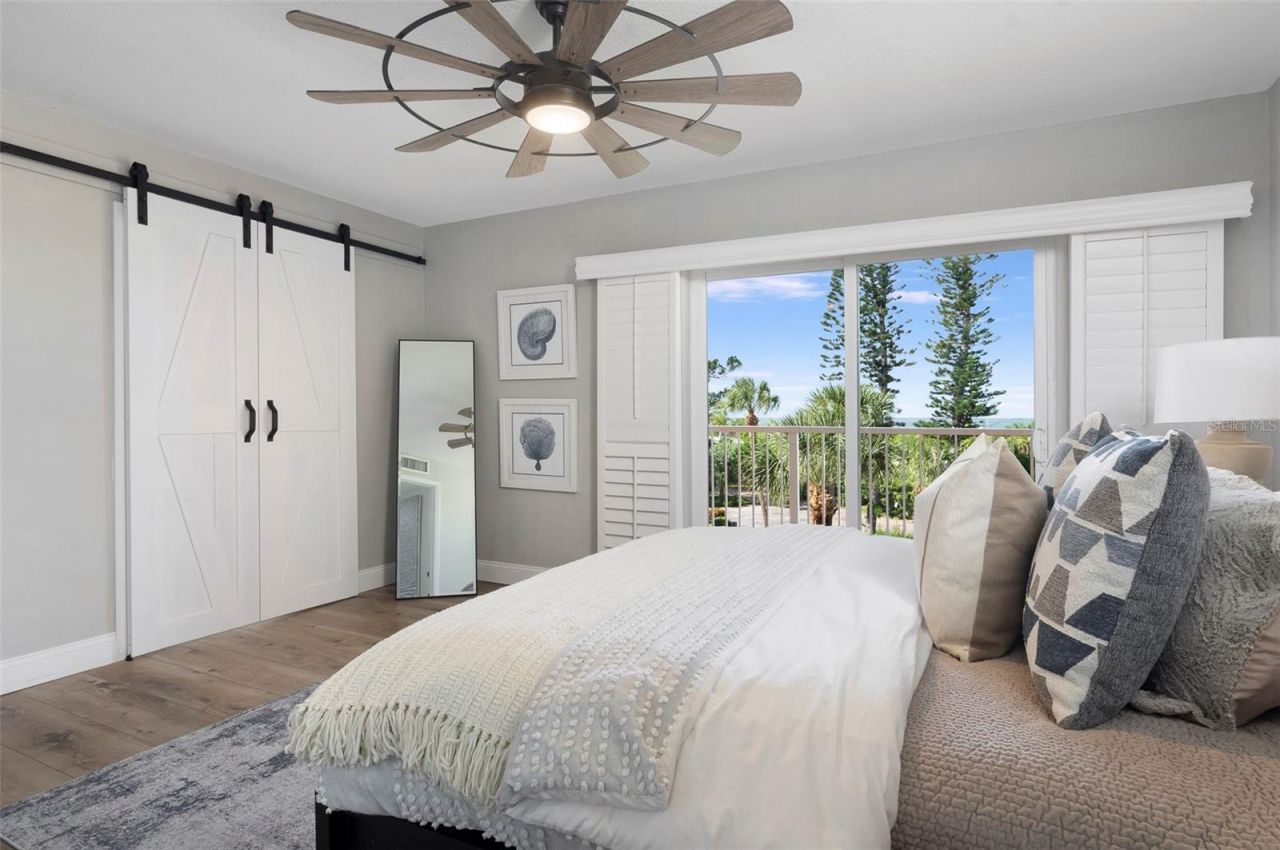 7430 Sunshine Skyway Lane S, Unit 405, Saint Petersburg, FL 33711 Photo