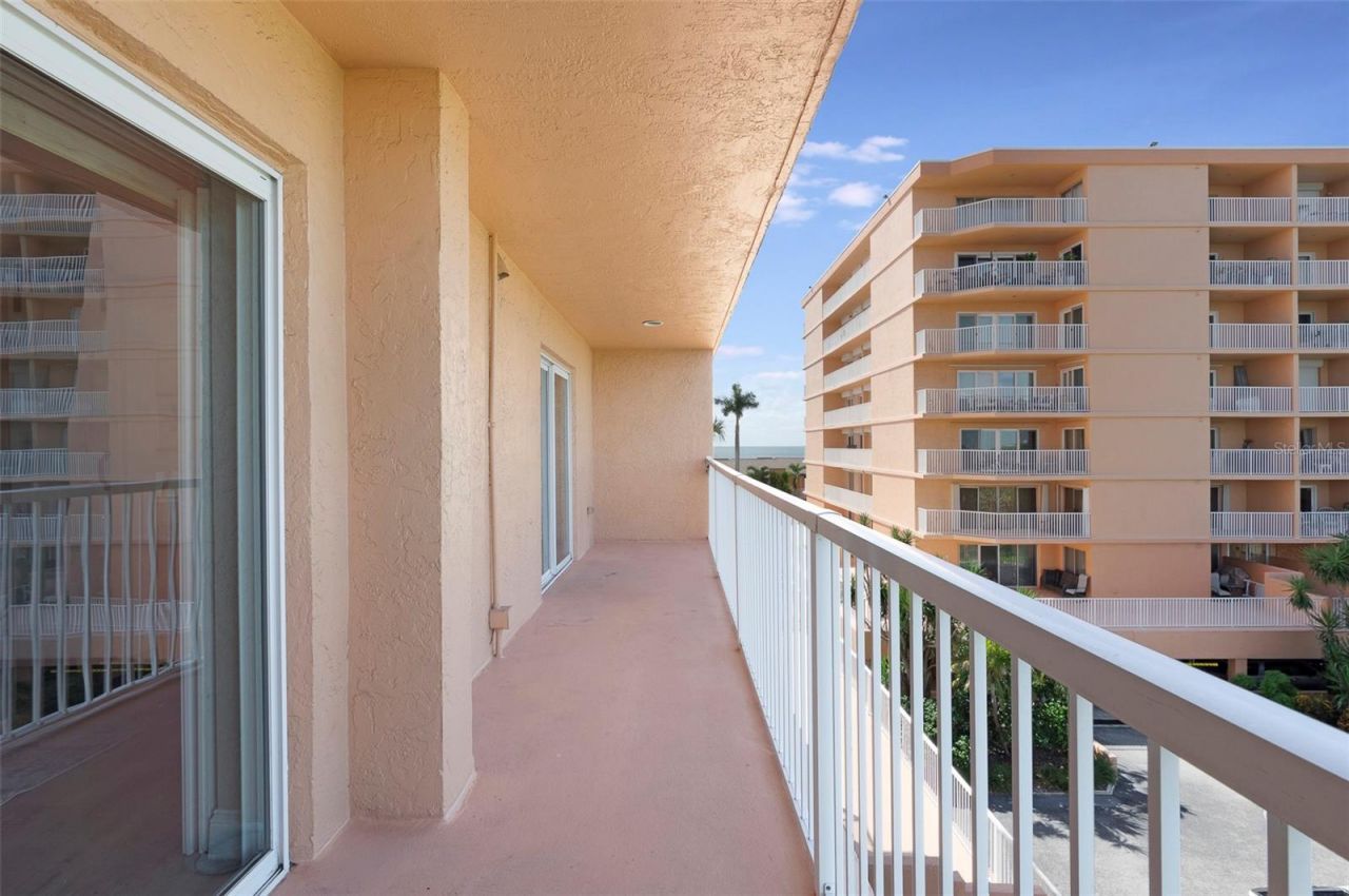 7430 Sunshine Skyway Lane S, Unit 405, Saint Petersburg, FL 33711 Photo
