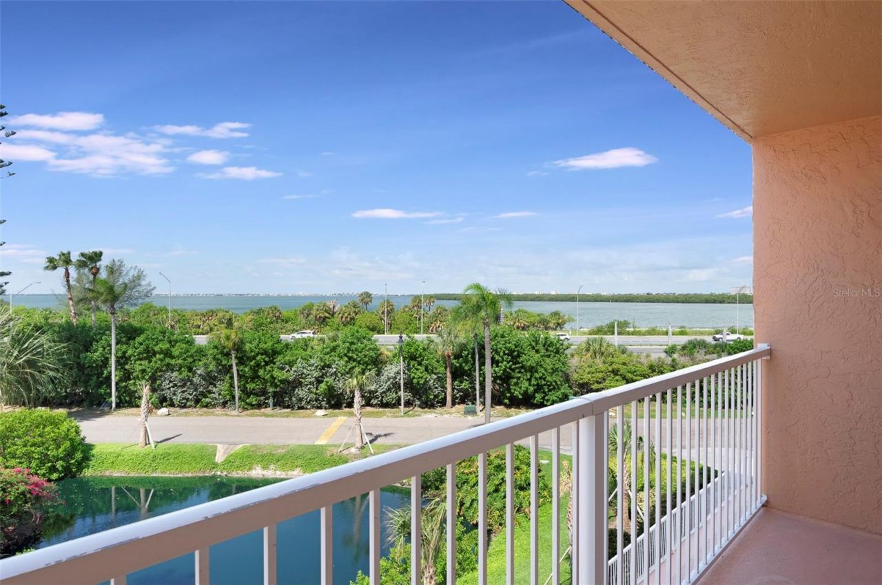 7430 Sunshine Skyway Lane S, Unit 405, Saint Petersburg, FL 33711 Photo
