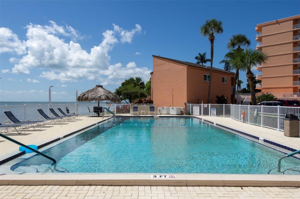 7430 Sunshine Skyway Lane S, Unit 405, Saint Petersburg, FL 33711 Photo