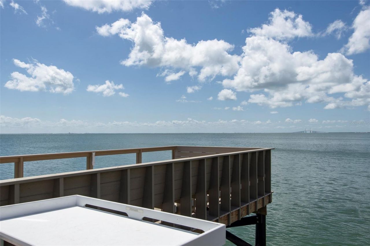 7430 Sunshine Skyway Lane S, Unit 405, Saint Petersburg, FL 33711 Photo