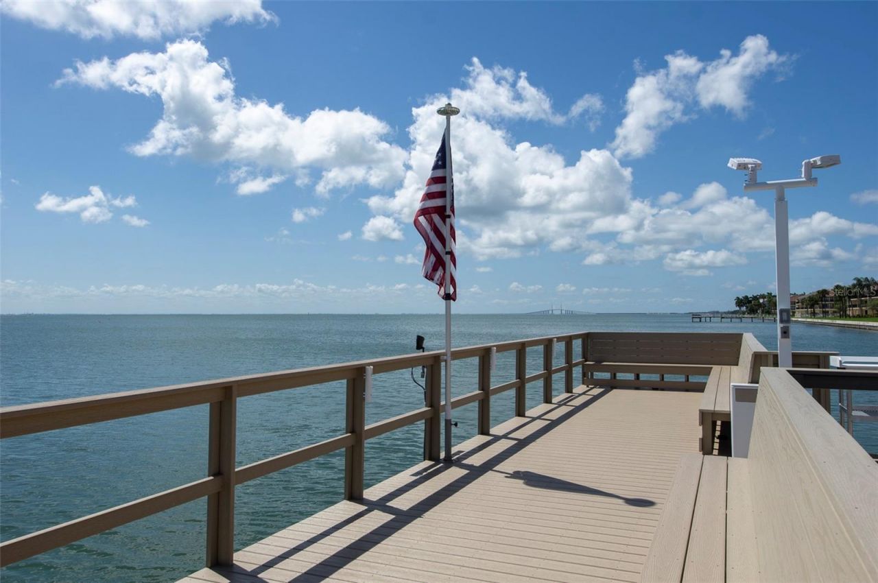 7430 Sunshine Skyway Lane S, Unit 405, Saint Petersburg, FL 33711 Photo