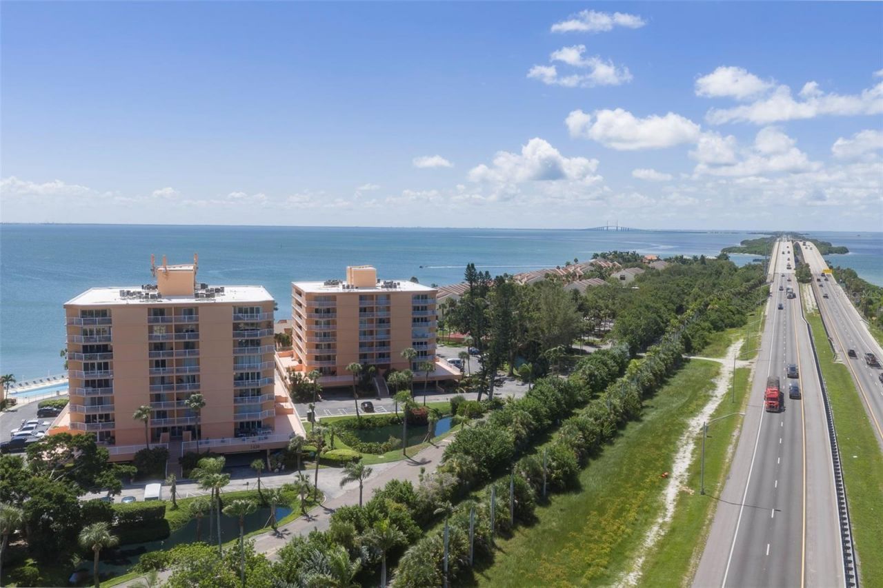 7430 Sunshine Skyway Lane S, Unit 405, Saint Petersburg, FL 33711 Photo