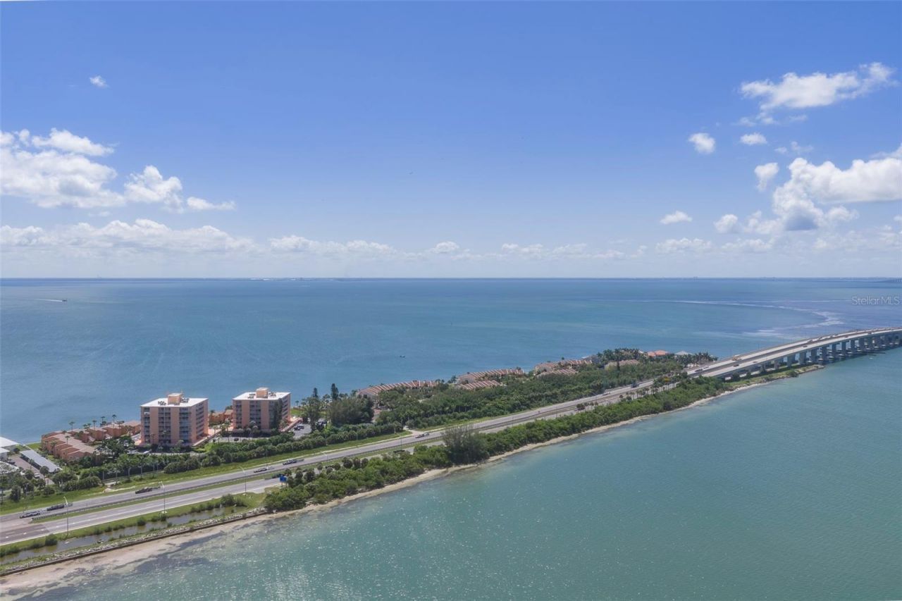 7430 Sunshine Skyway Lane S, Unit 405, Saint Petersburg, FL 33711 Photo