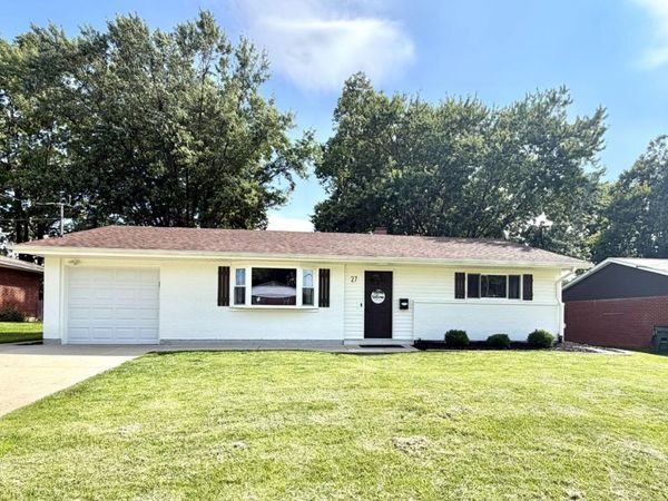 27 Lawndale Avenue, Lebanon, OH 45036