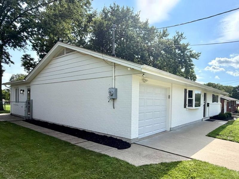 27 Lawndale Avenue, Lebanon, OH 45036 Photo 2
