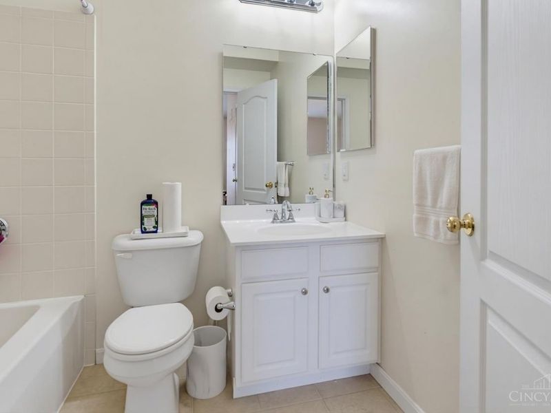 2442 Elderberry Court, Unit 20F, Cincinnati, OH 45239 Photo 20