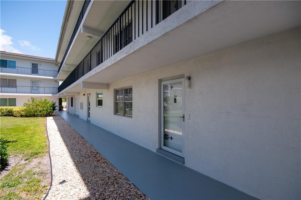 5 High Point Cir W, Unit 104, Naples, FL 34103 Photo