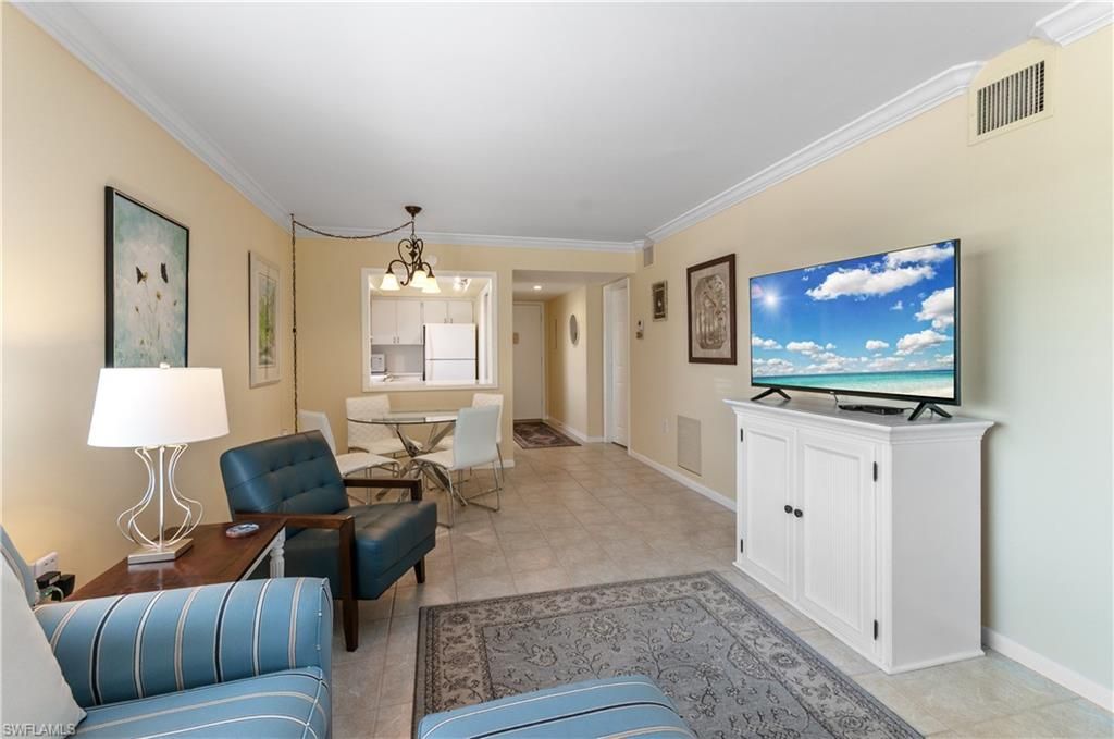 5 High Point Cir W, Unit 104, Naples, FL 34103 Photo