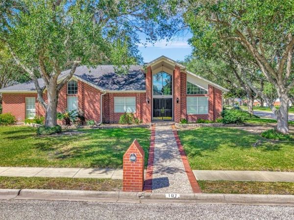 107 Tournament Drive , Victoria, TX 77904