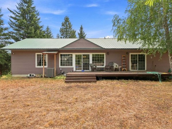 9722 Scotia Rd, Newport, WA 99156