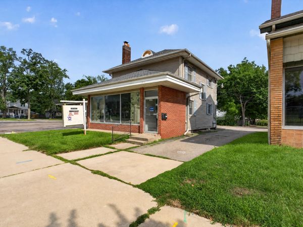 1310 W Michigan Avenue, Jackson, MI 49202