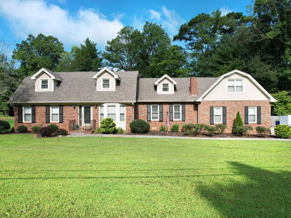 725 Everhart Drive NW, Cleveland, TN 37311
