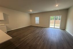 1318 Crosshill Court photo 4