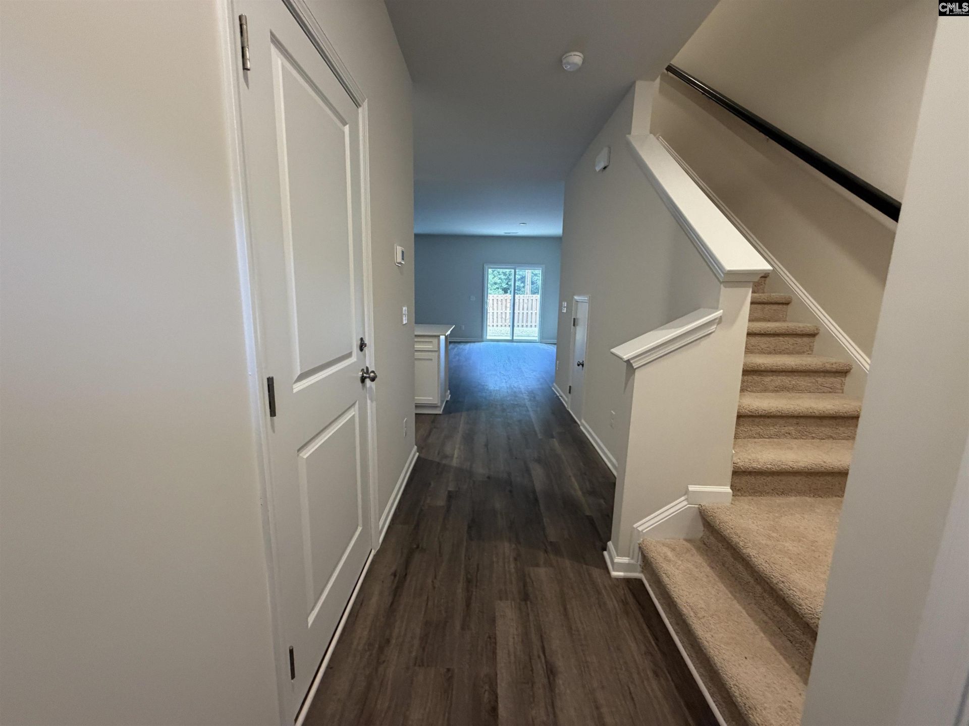1318 Crosshill Court Photo 4