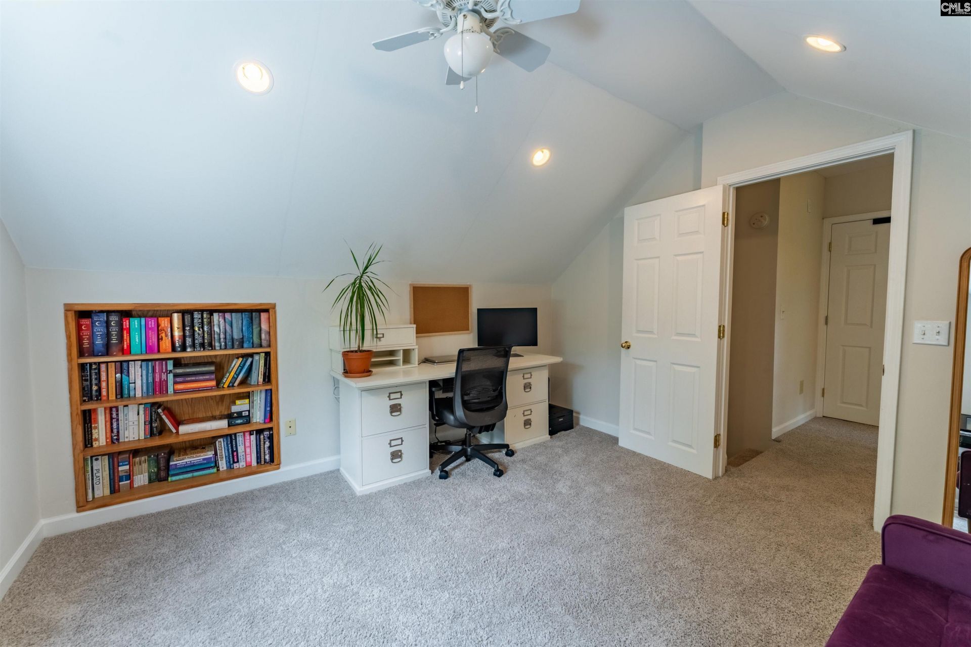 2 Southwell Court  Photo 29