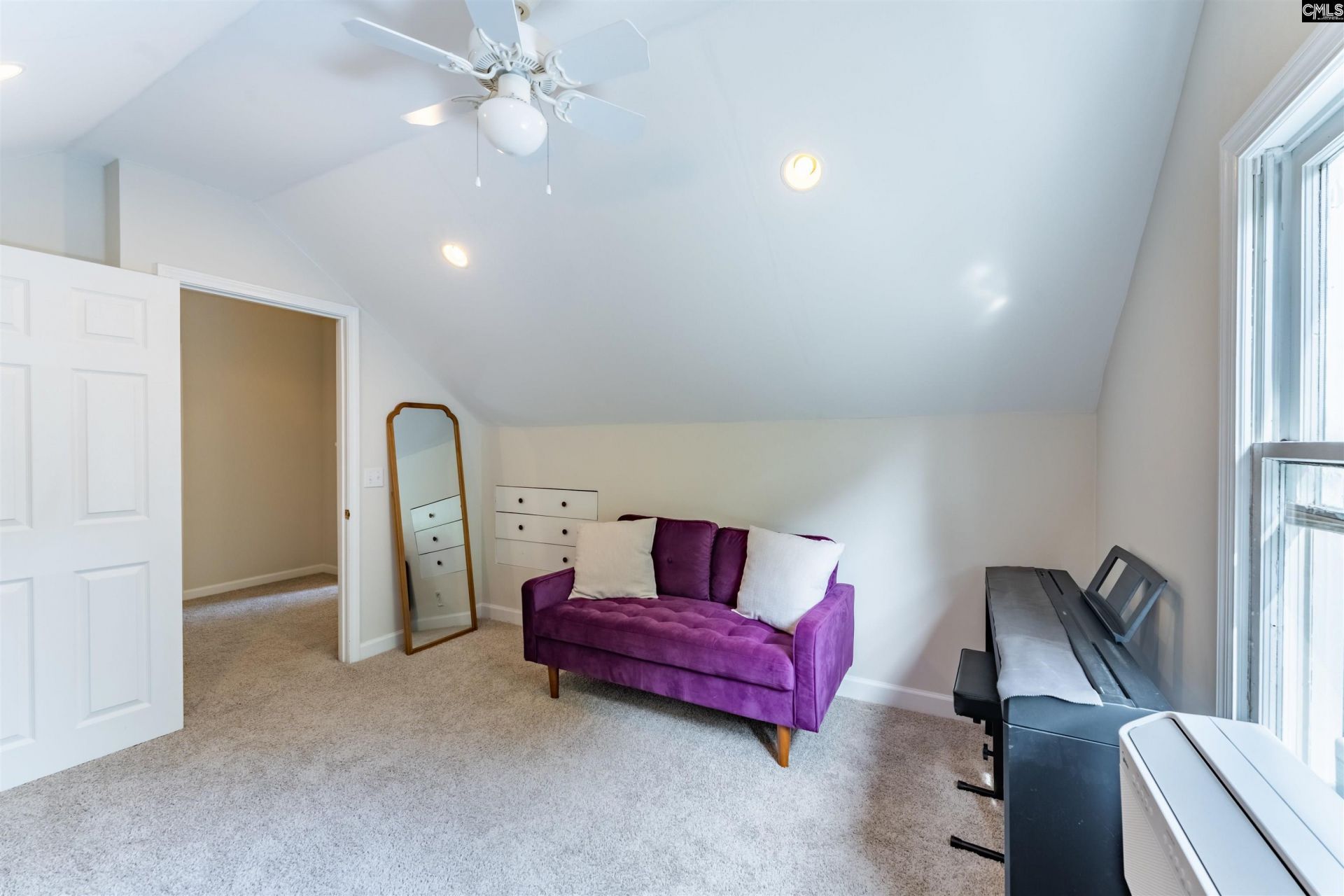 2 Southwell Court  Photo 30