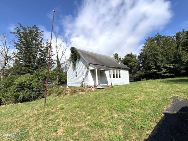 3379 State Route 7, Hoosick Falls, NY 12090