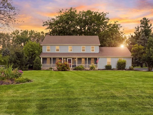7N660 Cloverfield Circle , St. Charles, IL 60175