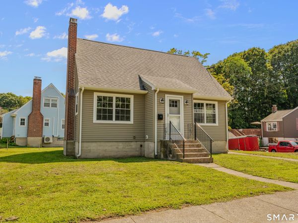 4 Cottage, Groton, CT 06340