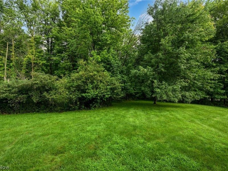 1035 Stratford Place , Alliance, OH 44601 Photo 10