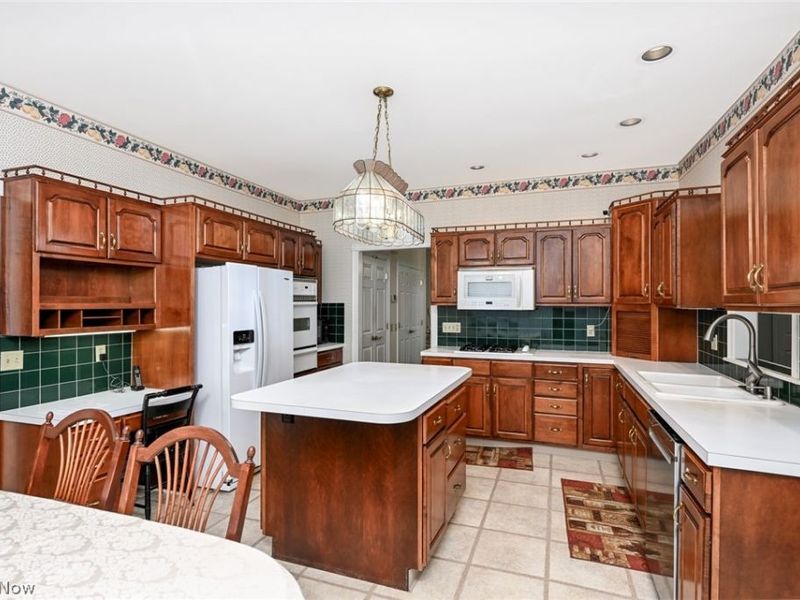 1035 Stratford Place , Alliance, OH 44601 Photo 17