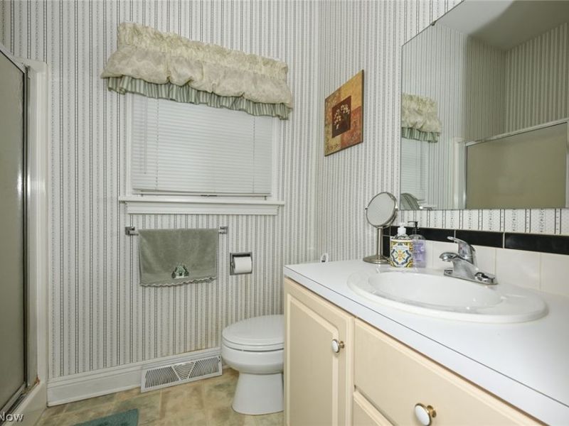 1035 Stratford Place , Alliance, OH 44601 Photo 24
