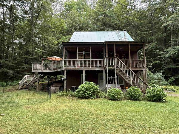 2147 River Road, Stockbridge, VT 05772