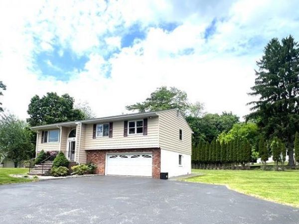 260 Union Valley Road , Mahopac, NY 10541