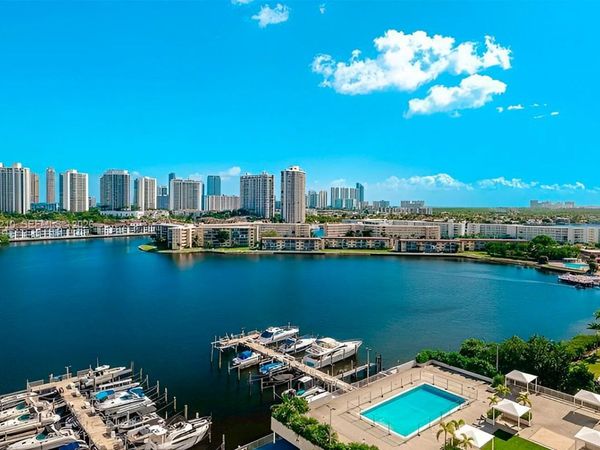 18081 Biscayne Blvd BOAT SLIP & UNIT , Unit 1805, Aventura, FL 33160