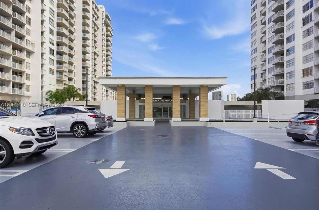 18081 Biscayne Blvd Boat Slip & Unit, Unit 1805, Aventura, FL 33160 Photo