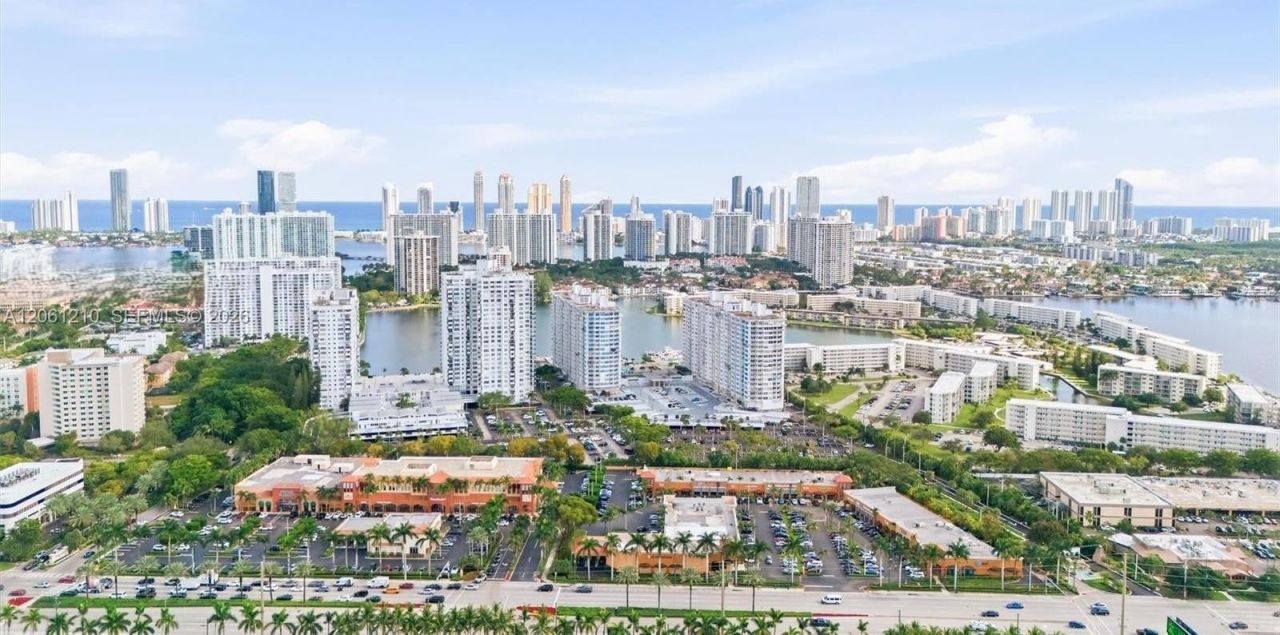 18081 Biscayne Blvd Boat Slip & Unit, Unit 1805, Aventura, FL 33160 Photo