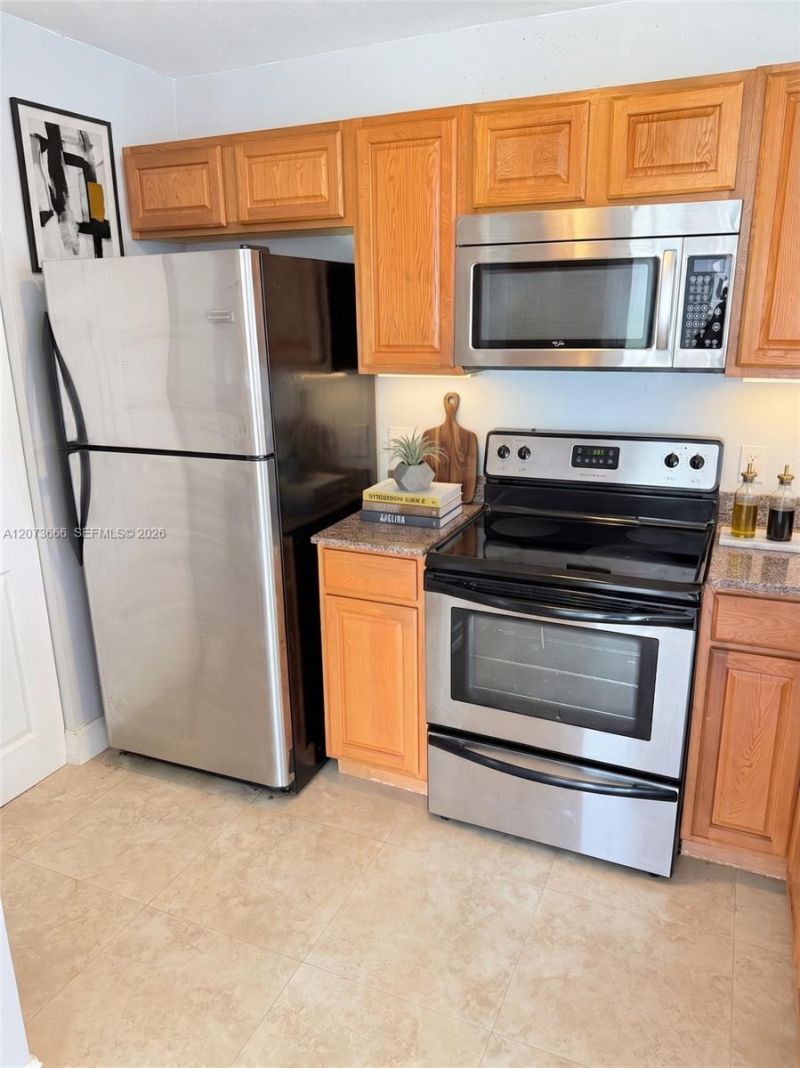 12166 Saint Andrews Pl , Unit 202, Miramar, FL 33025 Photo