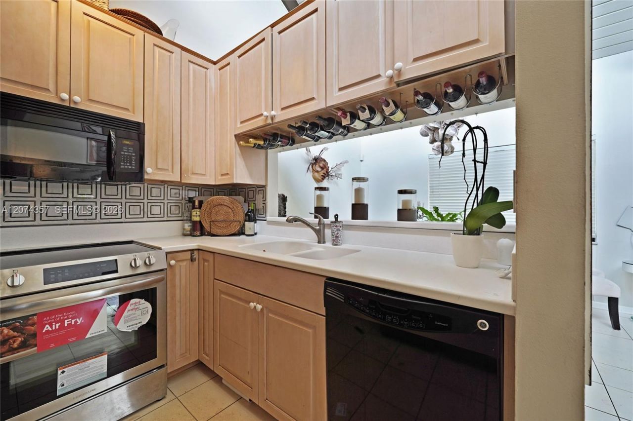 7762 SW 99th St, Unit 10, Miami, FL 33156 Photo