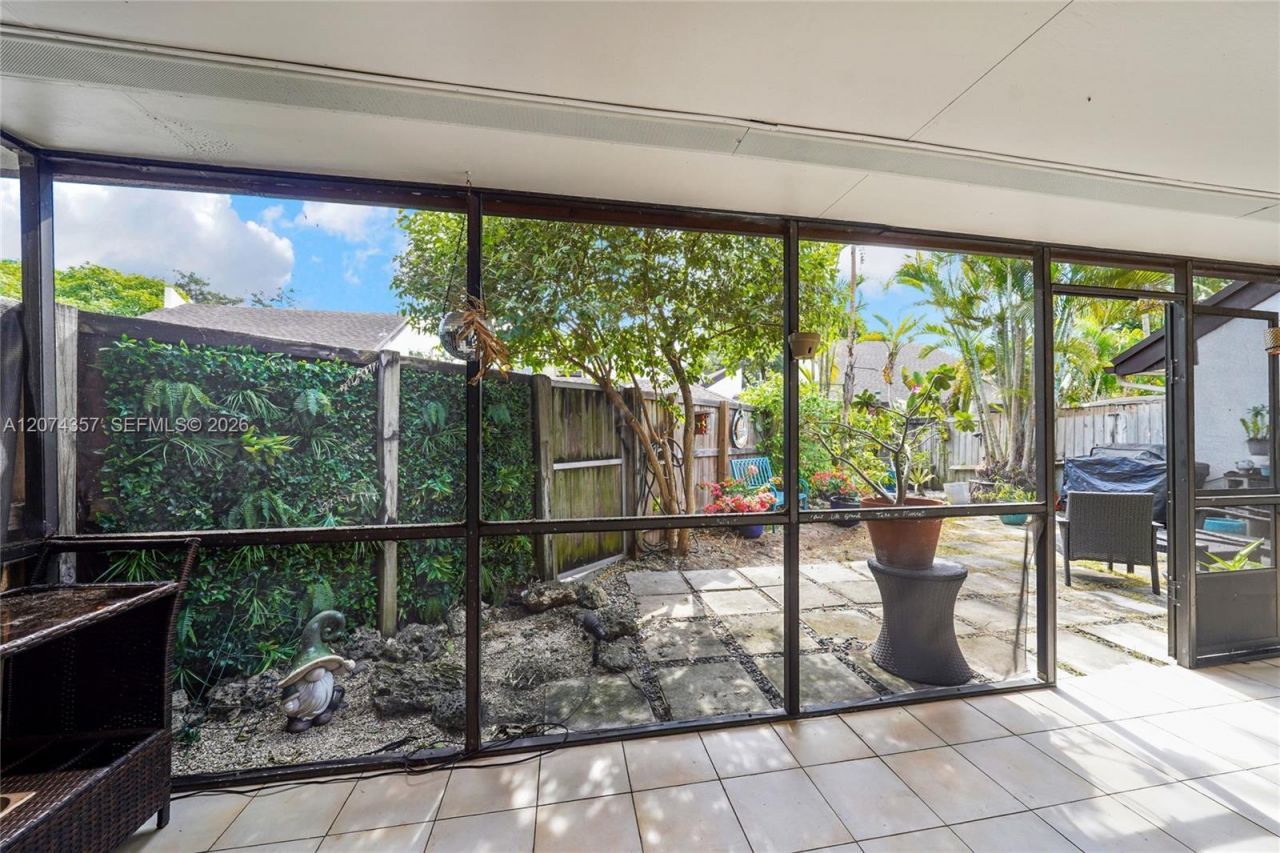 7762 SW 99th St, Unit 10, Miami, FL 33156 Photo