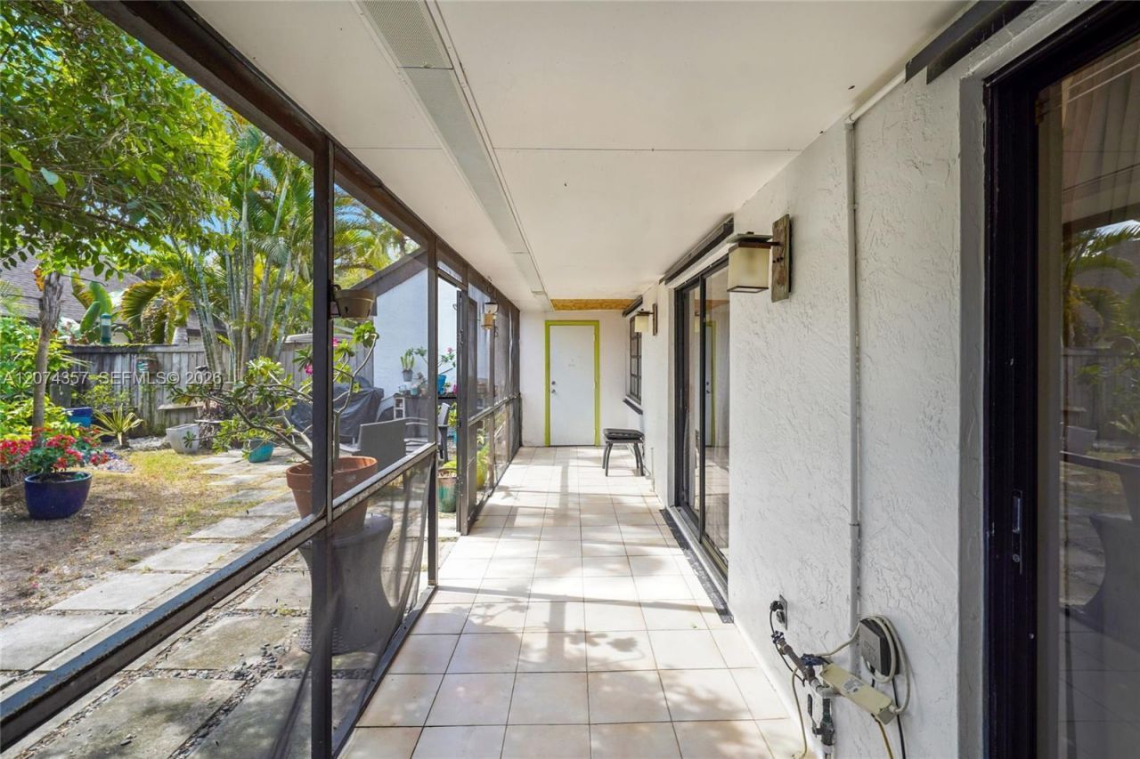 7762 SW 99th St, Unit 10, Miami, FL 33156 Photo