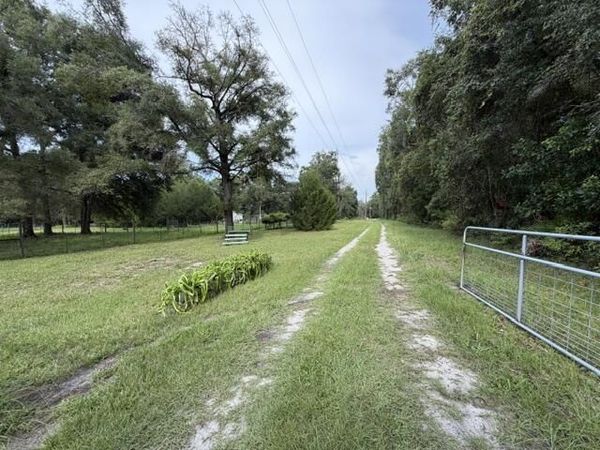4760-A NW 55th Ave, Bell, FL 32619
