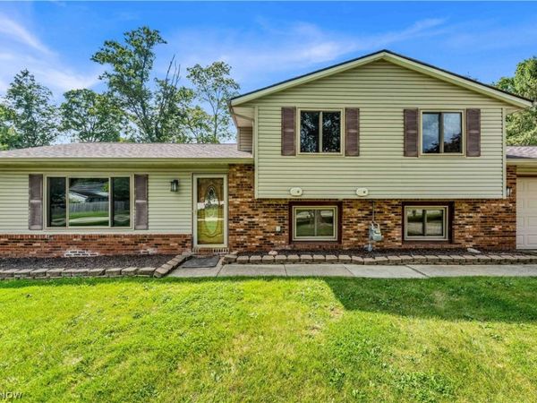 14472 S Gateway Drive , North Royalton, OH 44133