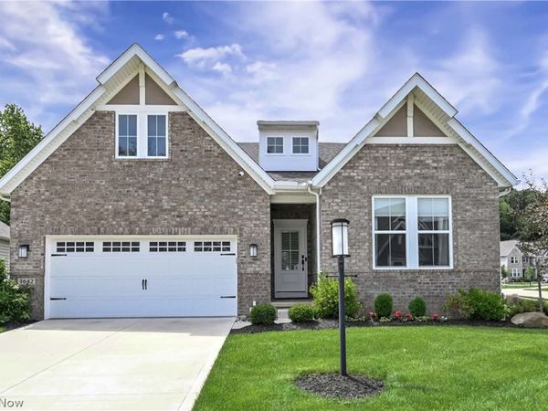 4642 Crocker Woods Lane , Westlake, OH 44145