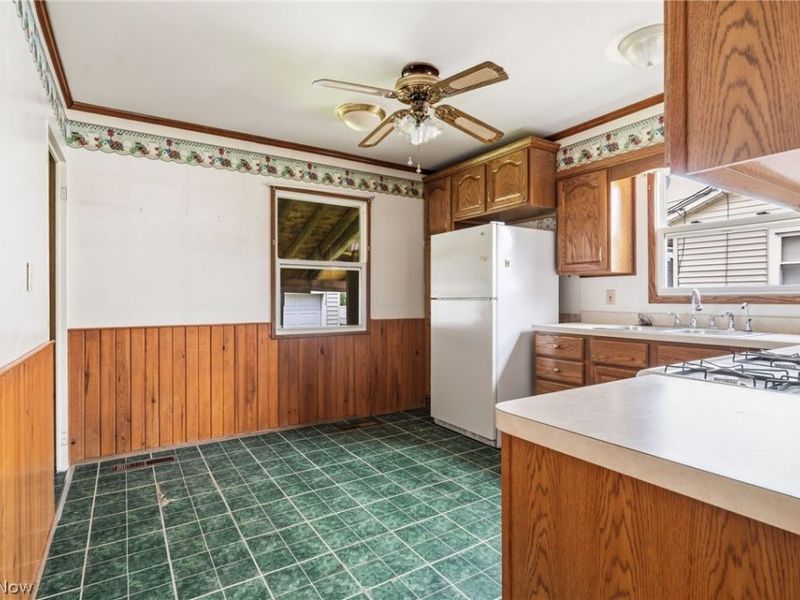 1325 Miles Avenue SW, Canton, OH 44710 Photo 8