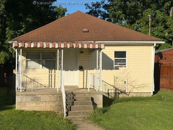 311 17th Street, Dunbar, WV 25064