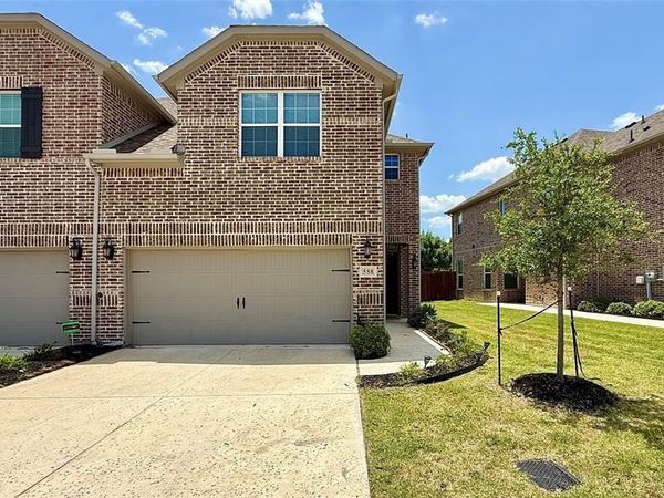 588 Hutchinson Lane, Lewisville, TX 75077