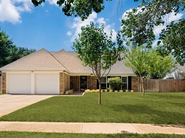 400 Harrington Lane, Euless, TX 76039