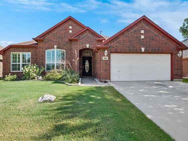 3805 Sevenoaks Drive, Fort Worth, TX 76244