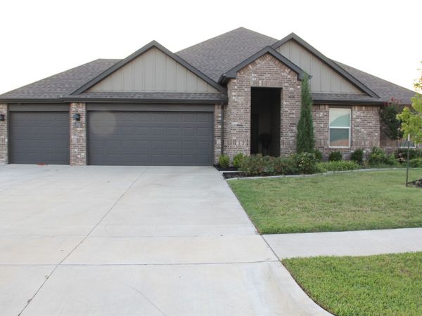 1502 S 72nd Place, Broken Arrow, OK 74014