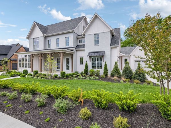 8876 Edgecomb Dr , College Grove, TN 37046