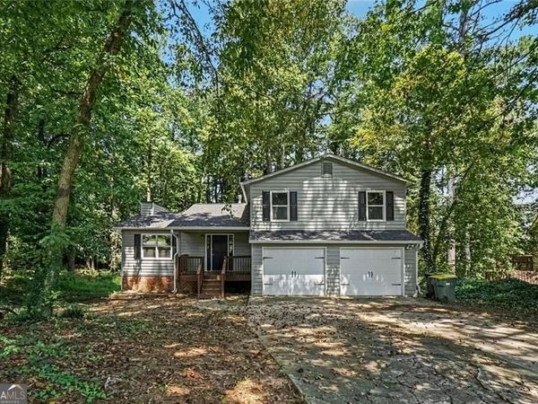 137 Farmington Drive, Woodstock, GA 30188