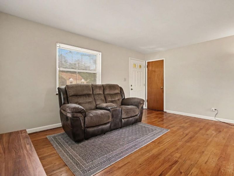 8893 Monsanto Drive, Springfield Township, OH 45231 Photo 3