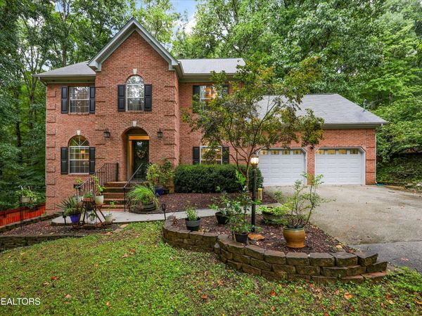 10904 Sallings Rd, Knoxville, TN 37922